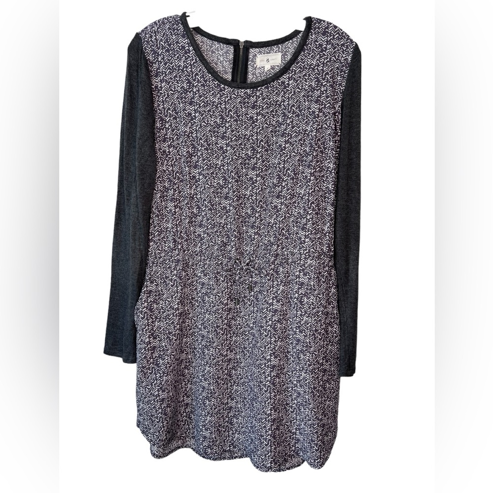 Lou & Grey Women’s Dress gray print with solid sleeves drawstring waist - Medium